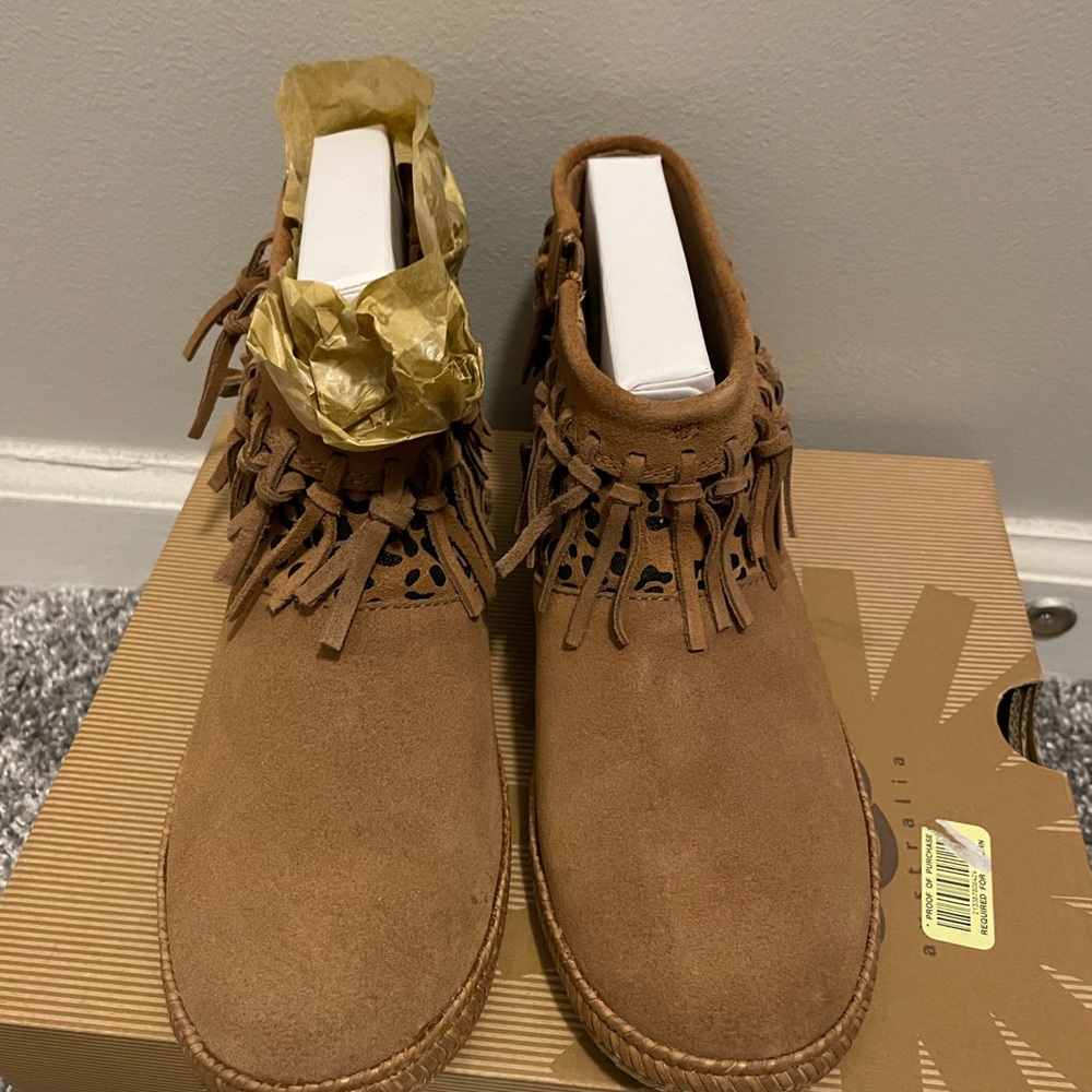 Ugg Moccasin Boots